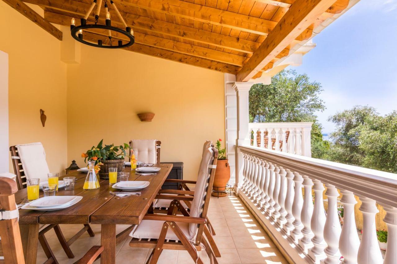 Villa kortilles Pyrgi  Exteriör bild